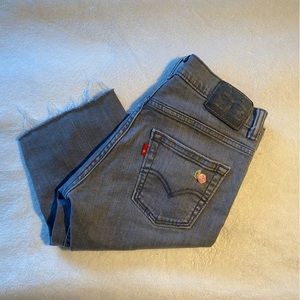 Levi’s 511 Slim Fit Shorts w. Embroidery